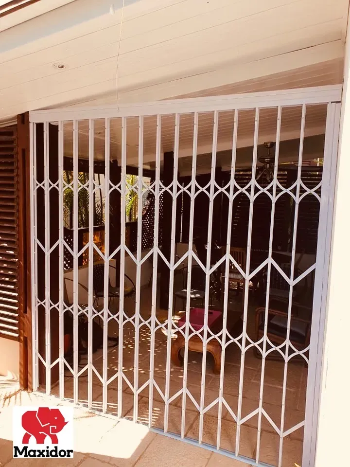 Grille accordéon à Saint-Leu